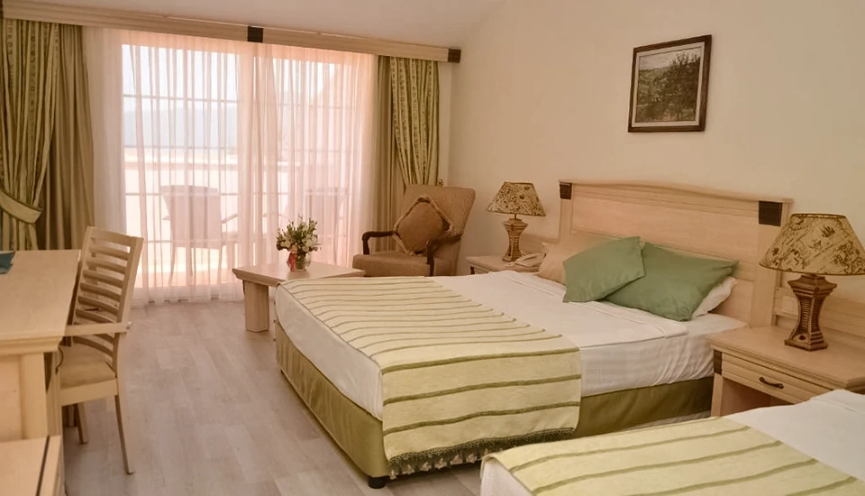 هتل گرند یازیجی توربان مارماریس